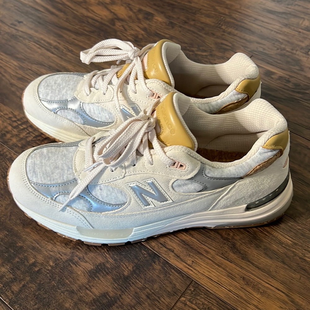 New Balance 992 maple